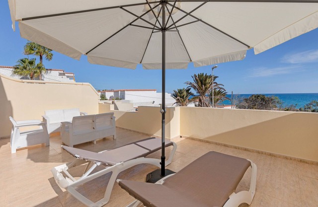 Vacation 'Casa Del Mar' with Sea View, Private Terrace and Wi-Fi