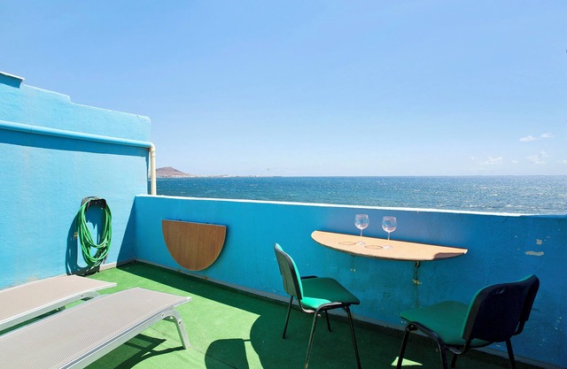 Vacation Home "Casa Juan y Fefa" with Sea View, Private Terrace & Wi-Fi
