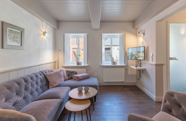 Vacation home Hannes Kapitänshaus in Husum for up to 4 people