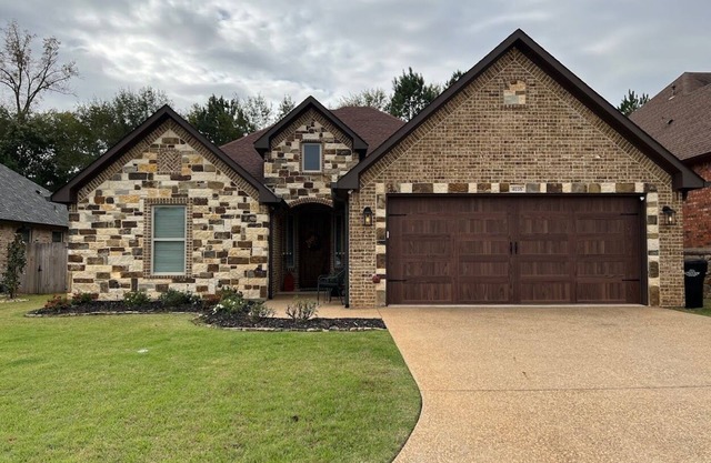 Vacation Home is located in a beautiful quiet gated community