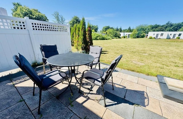 Vacation home Schotstek, close to the beach