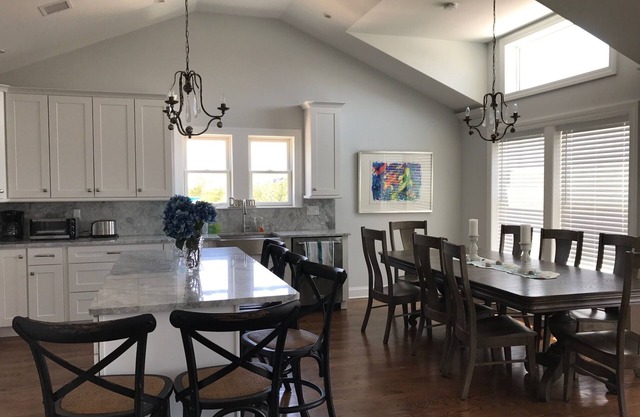 Vacation Oasis in LBI Brand New: 6 Bedrooms and heated pool short walk to beach