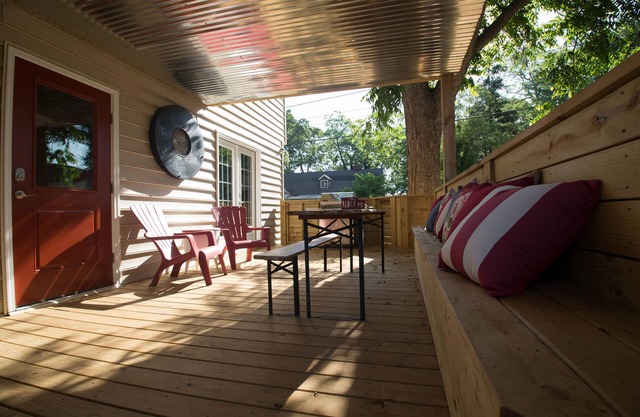 Vacation Rental House in Downtown Greenville SC With 6 Bedrooms, Sleeps 16