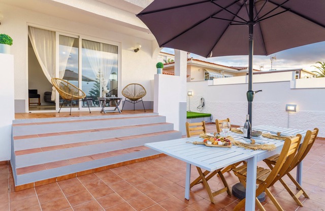 Vacation Villa 'Iris 8 House' with Sea View, Private Terrace and Wi-Fi