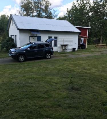 Vacker hus i naturen