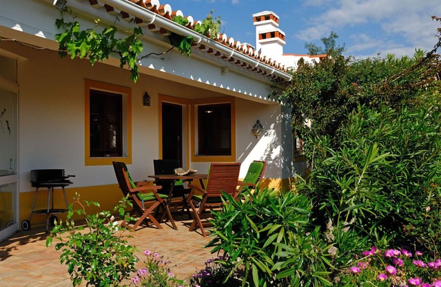 Vale do Guizo Casa Poente, comfortable home in the countryside, close to the sea