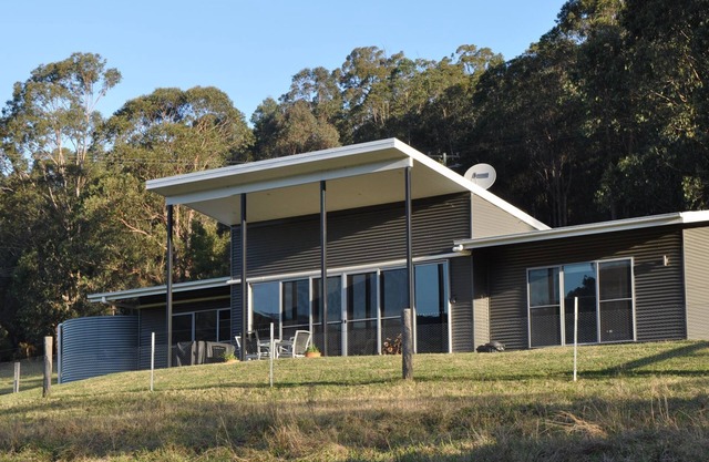 Valle Laguna - Modern Self Contained Villa set on 200acre farm