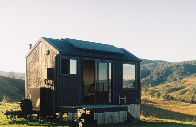 Valley Views Off-Grid Cabin - Pet Friendly - Nicho