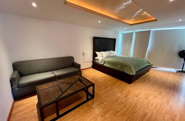 Venator House Boutique