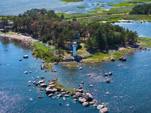 Vergi Sadam & Restoran Wirkes'