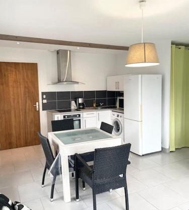 VERT ANIS- Appartement T2 lumineux, très bien équipé, proche centre-ville
