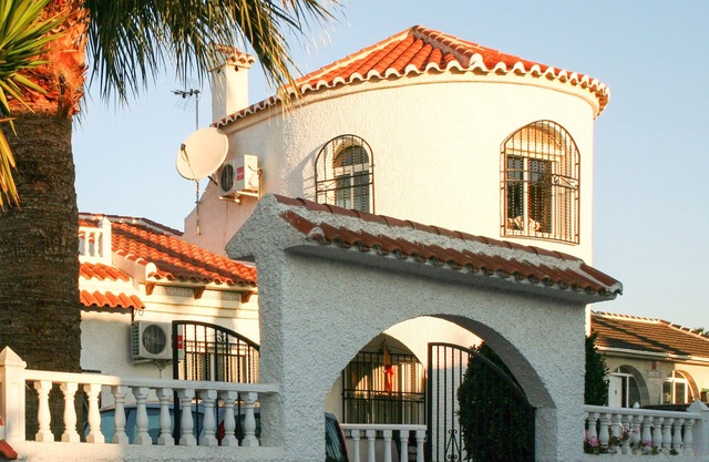 Very beautiful villa with swimming pool and terraces, located 500m from the beach (8 people)