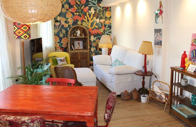 Very cute apartment, 2 bedrooms, PARKING