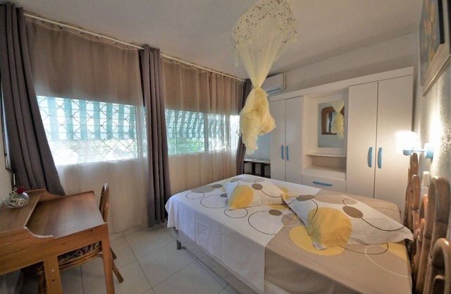 Very nice, air-conditioned, self-contained room