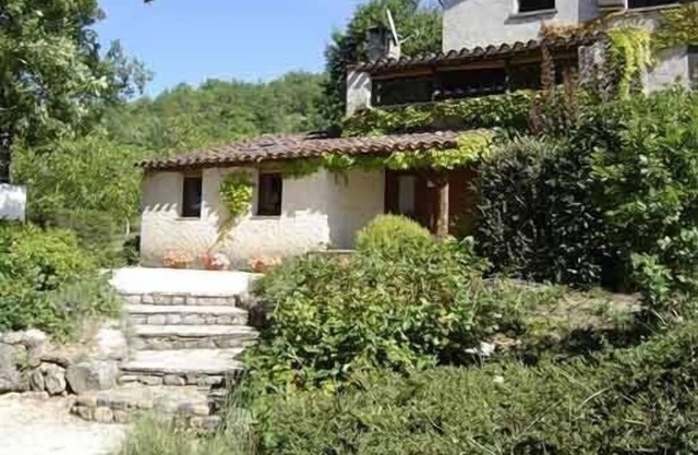 Very nice house, shade and sun, small pool.