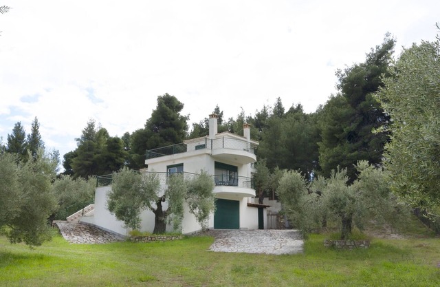 Vetas Vintage Villa by RentalsPro - Akti Elia