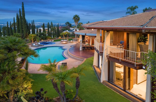 Via Vallarta - An Architecturally Significant California Modern Home