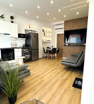 VIBE S33 Apartman,AC,Free Parking