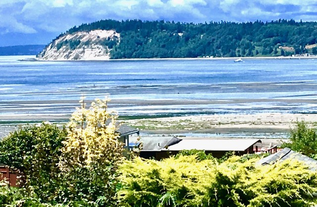 View Beach Whidbey Retreat Cottage+cottage for 8