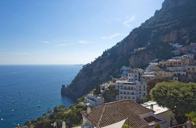 view of the sea in the center of Positano
