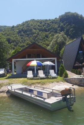 Vikendica Maksim, Zelinje - Zvornicko jezero