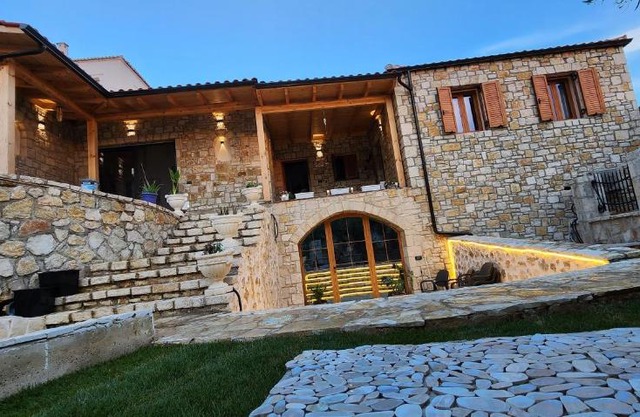 Vila 369 Dhermi