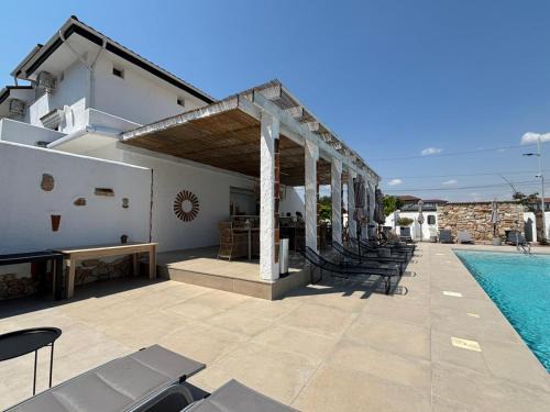 Vila ALARIS