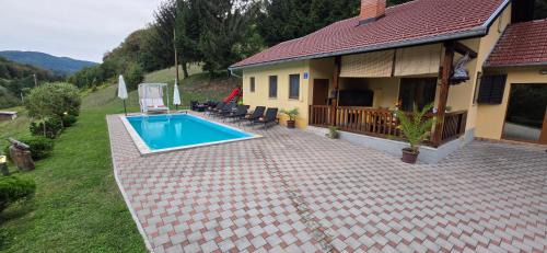 VILA LASOVIC + POOL + JACUZZI + SAUNA