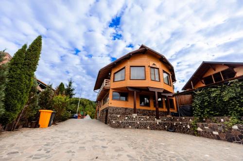 Vila Piramida