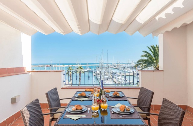 Vilanovaapartments. Beautiful spot on the Spanish Coast!