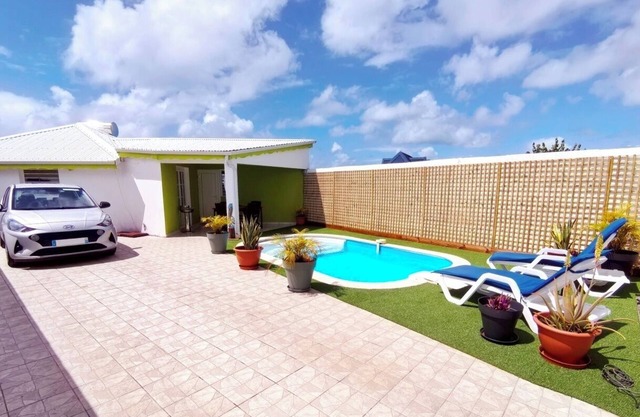 Villa à Saint François G004 - 1 chambre piscine