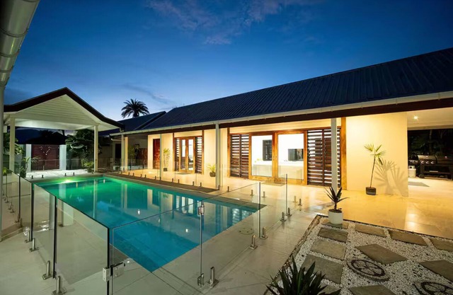 Villa 100 - 4BR Private Villa w Private Pool - Fenced Pool