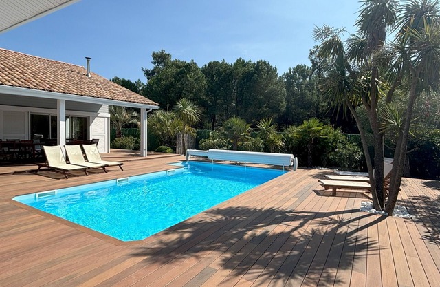 Villa 200m² heated pool (June to Sept) 10 people/5bed - 800m from the beach