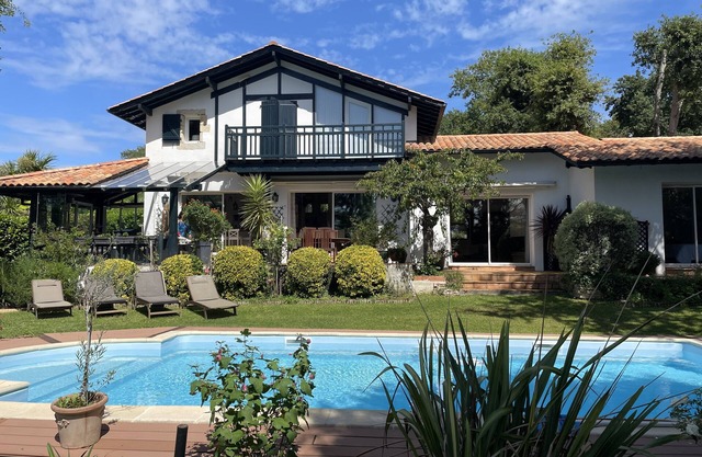 Villa 200m² sur Golf Avec Piscine