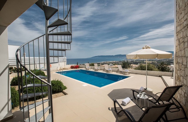 Villa Abbie, panoramic Sea Views