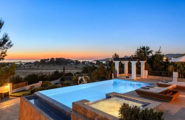 Villa "Almond" with Pool, Air Conditioning, Wi-Fi, Balcony, Terraces, Sea & Mountain View