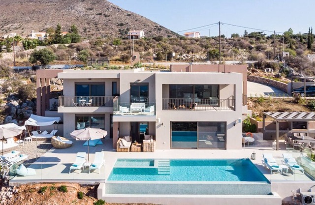 Villa Ananke - Five Bedroom Villa, Sleeps 12