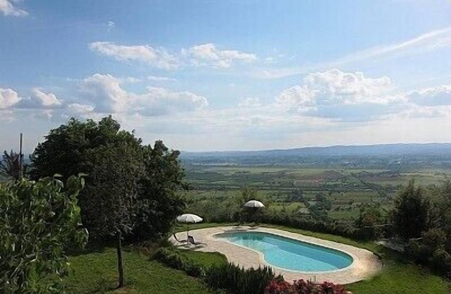 Villa Arcanda C: A cozy and welcoming apartment, with Free WI-FI.