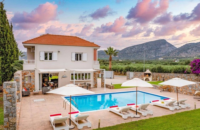 Villa Argi by Villa Plus
