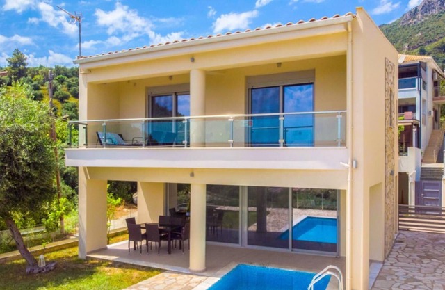 Villa Argo - Two Bedroom Villa, Sleeps 6