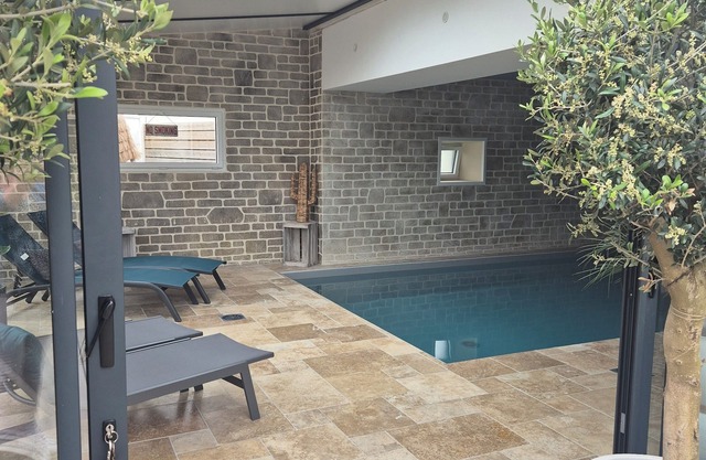 Villa Avec Piscine Privée et Chauffée Proche Cabourg et Plages du Débarquement