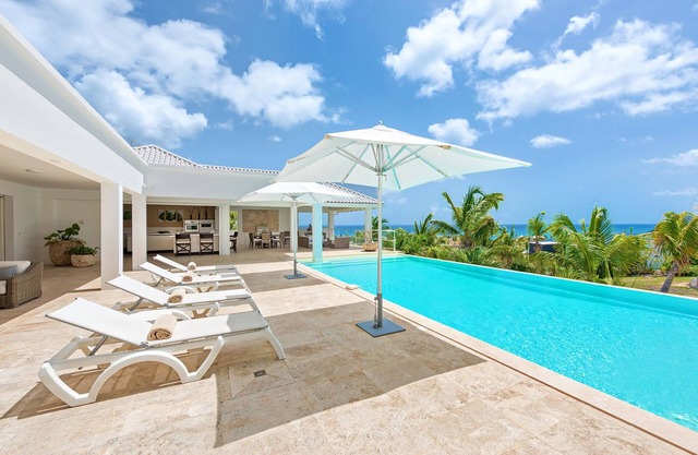 Villa Bamboo Fall Incentive | Ocean View - Located in Wonderful Terres Basses with Private Pool