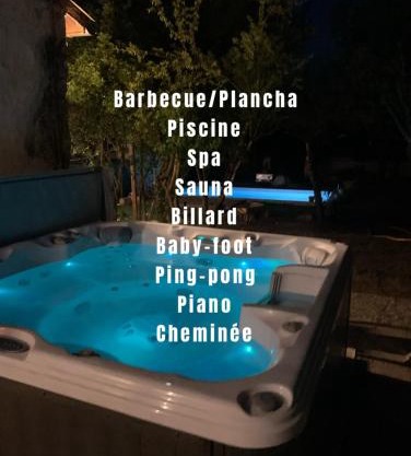 Villa Baptiste Spa Sauna Billard Piano ping-pong baby-foot Piscine près de Bordeaux