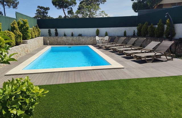 Villa Bellavista, near Lisbon beach, private pool, AC