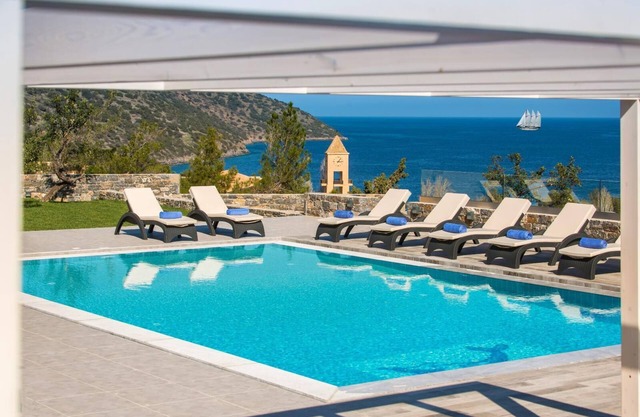 Villa Bellelen with a heated pool