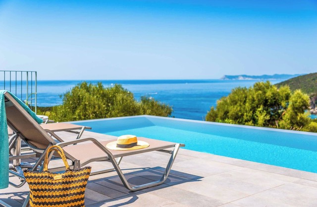 Villa Benedetta - Three Bedroom Villa, Sleeps 6