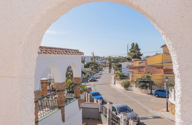 Villa Bungavilla: Charm and Comfort Near the Beach in Caleta de Vélez