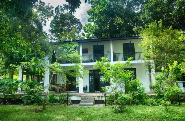Villa by the Lake Bolgoda, Moratuwa-Colombo