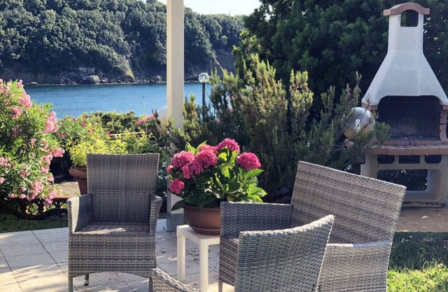 Villa Cacciò on the sea with private garden