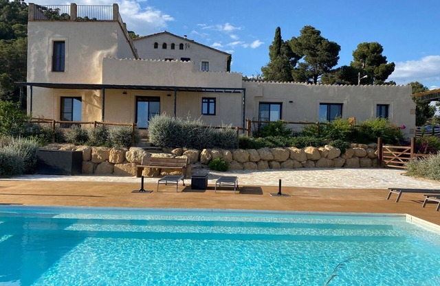 Villa 'Cal Noia 1 and 3' with Mountain Views, Wi-Fi and Air Conditioning